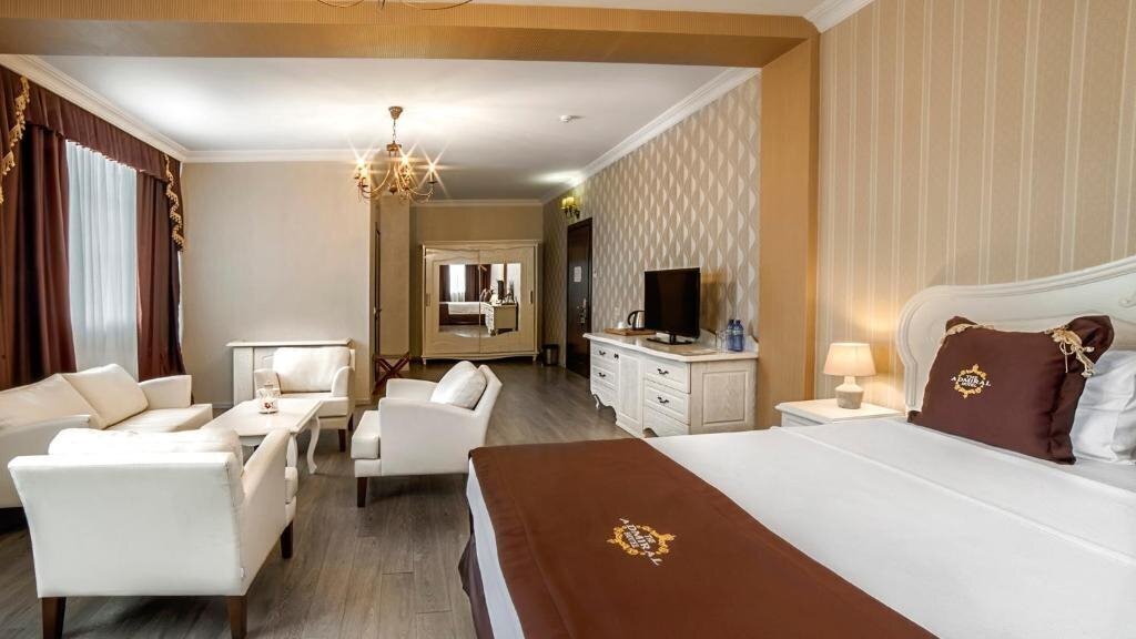 Вид The Admiral Hotel 4*