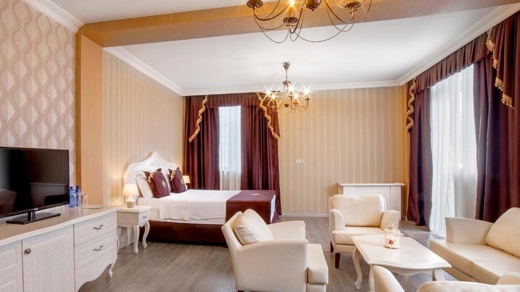 Територія The Admiral Hotel 4*