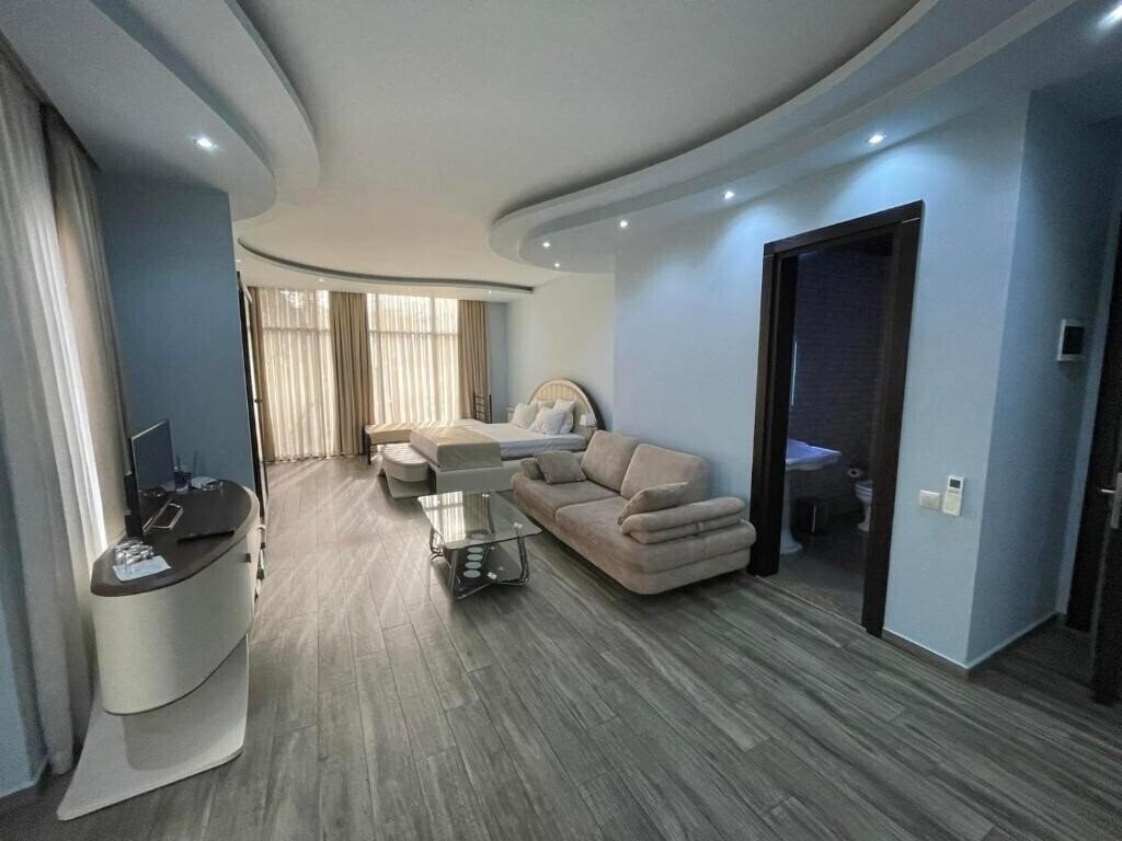 Апартаменти Light Palace 3*