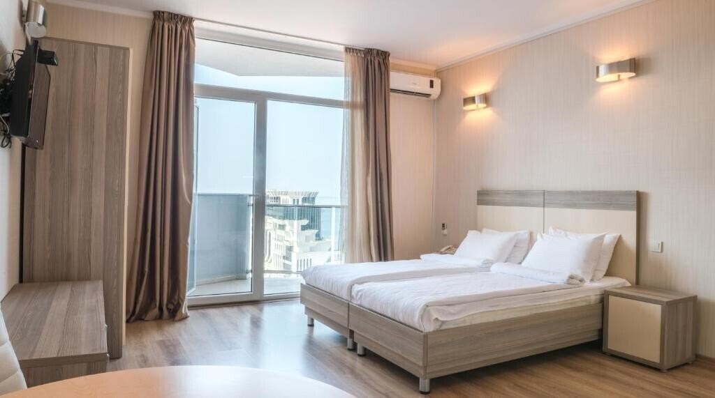 Отель Silk Road Sea Towers Batumi 4*