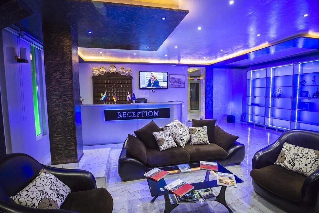 Апартаменти Beach House 3*