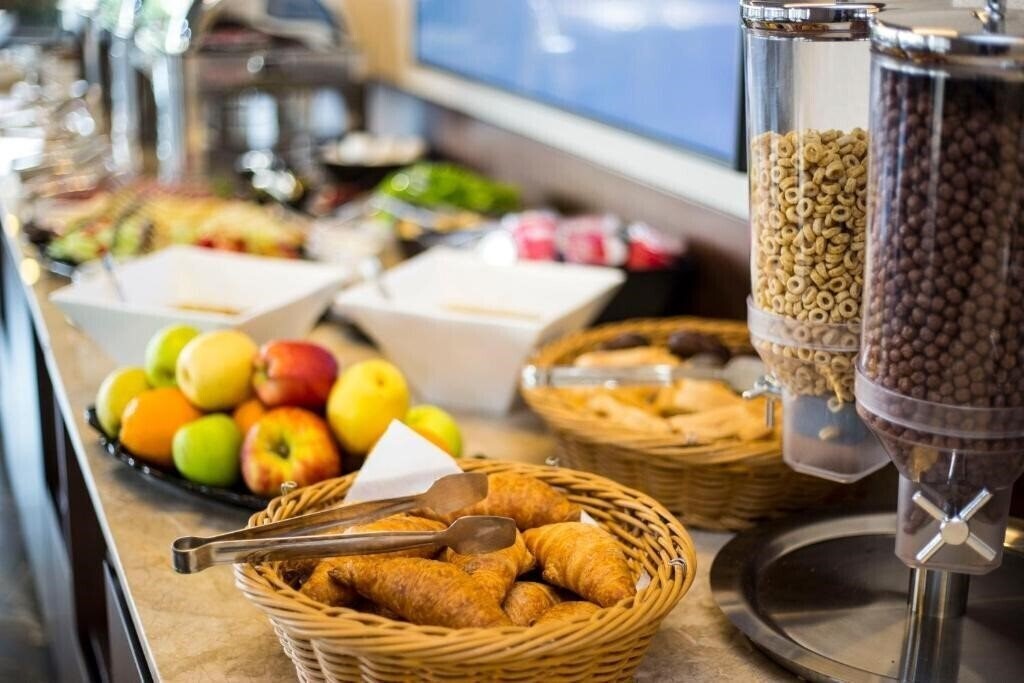 Изображение Corner Inn Hotel 4*