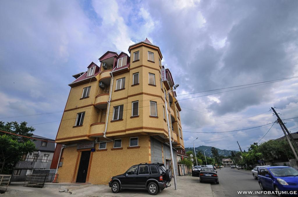 Вид Golden House 3*