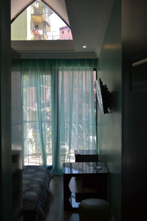 Панорама Amirani 3*