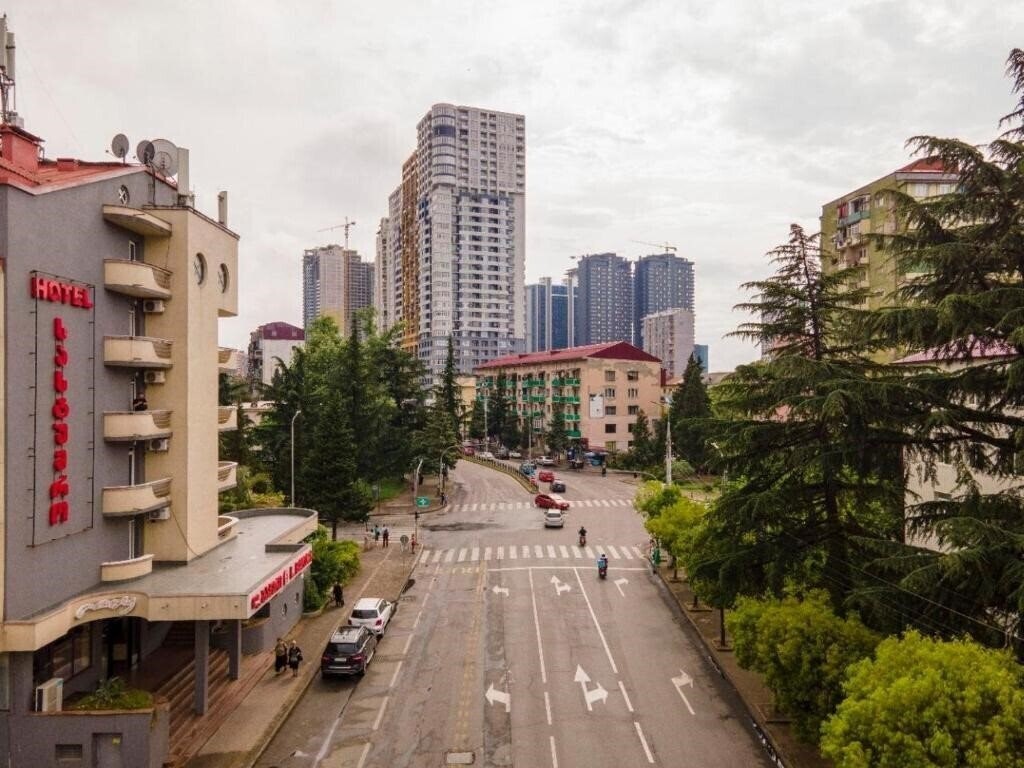 Фотография L-Bakuri 3*