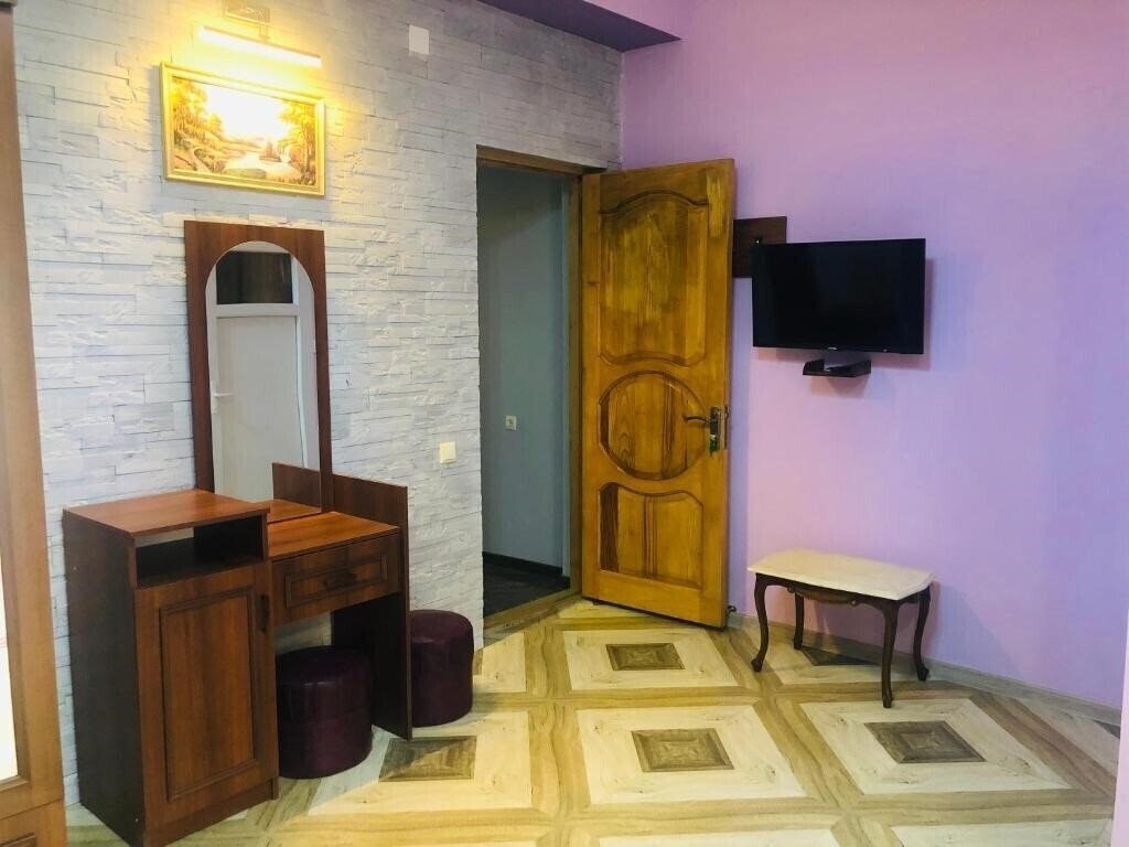 Зображення Pharnavaz 2010 3*