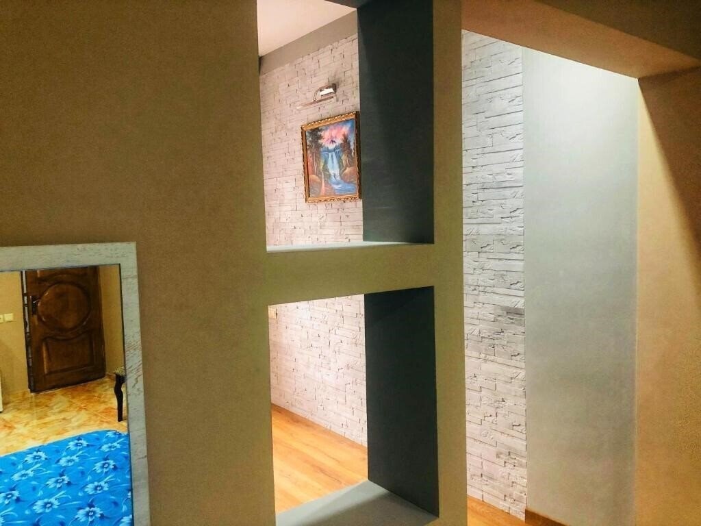 Апартаменти Pharnavaz 2010 3*