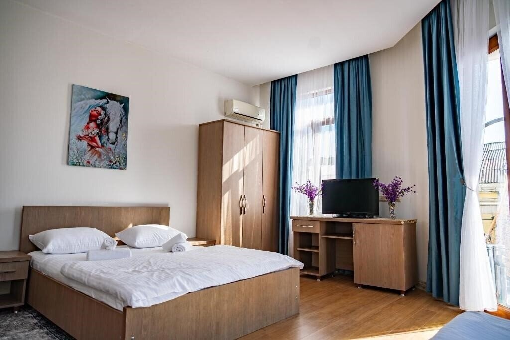 Апартаменты Royal Hotel 3*