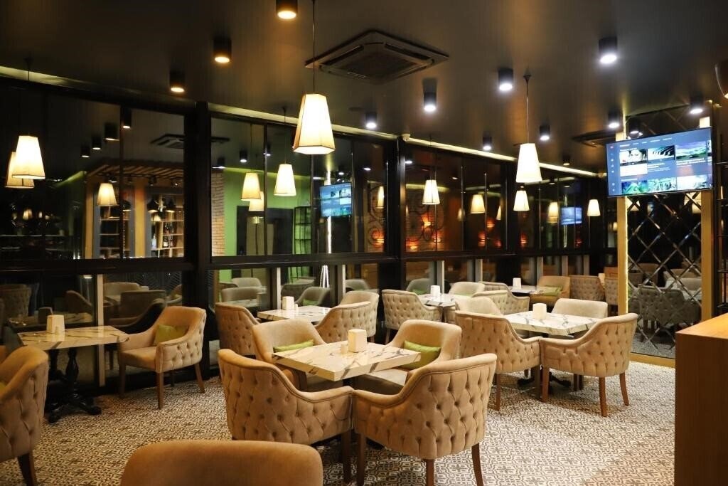 Вид Green Glass 3*