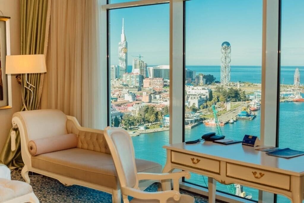 Апартаменти Jrw Welmond Hotel & Casino 5*