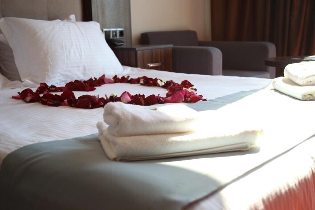 Вид Legend Business Hotel 4*