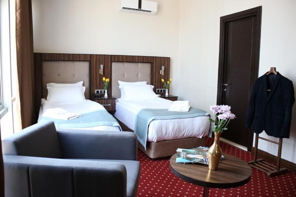 Панорама Legend Business Hotel 4*
