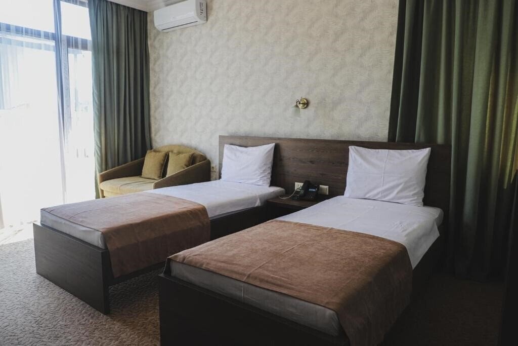 Апартаменти Old Garden 4*