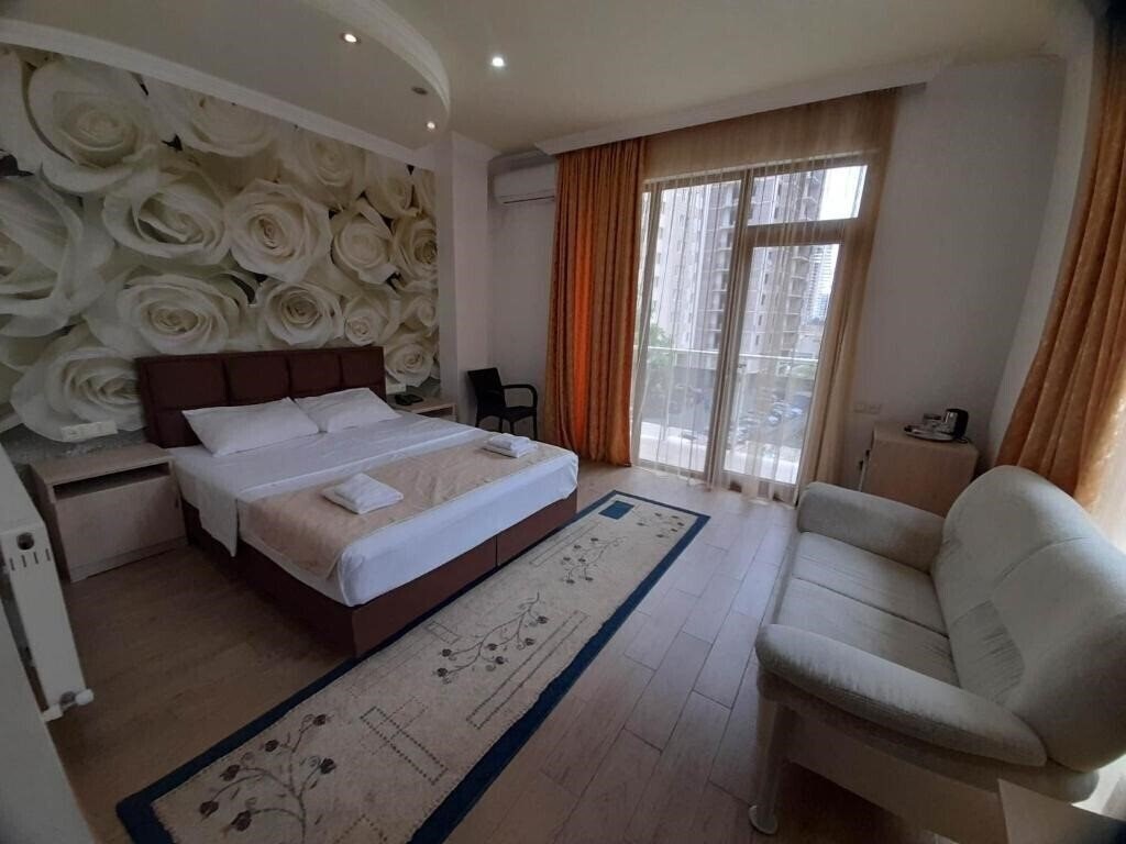 Вид Royal Hotel Batumi 3*