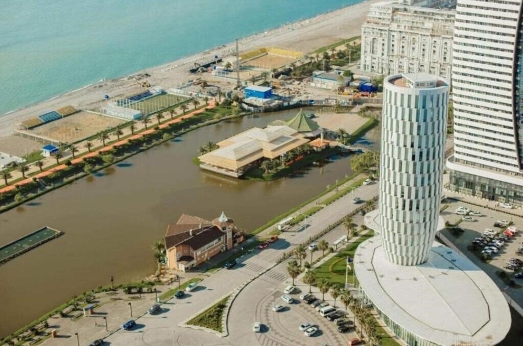 Вид Orbi City Hotel Official 3*