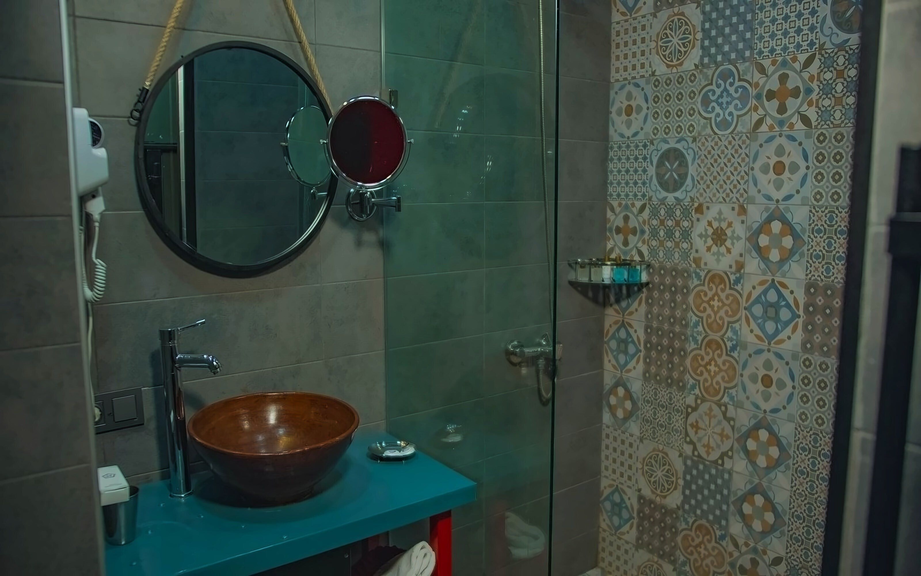 Вид Rooftop Pool Hotel 4*