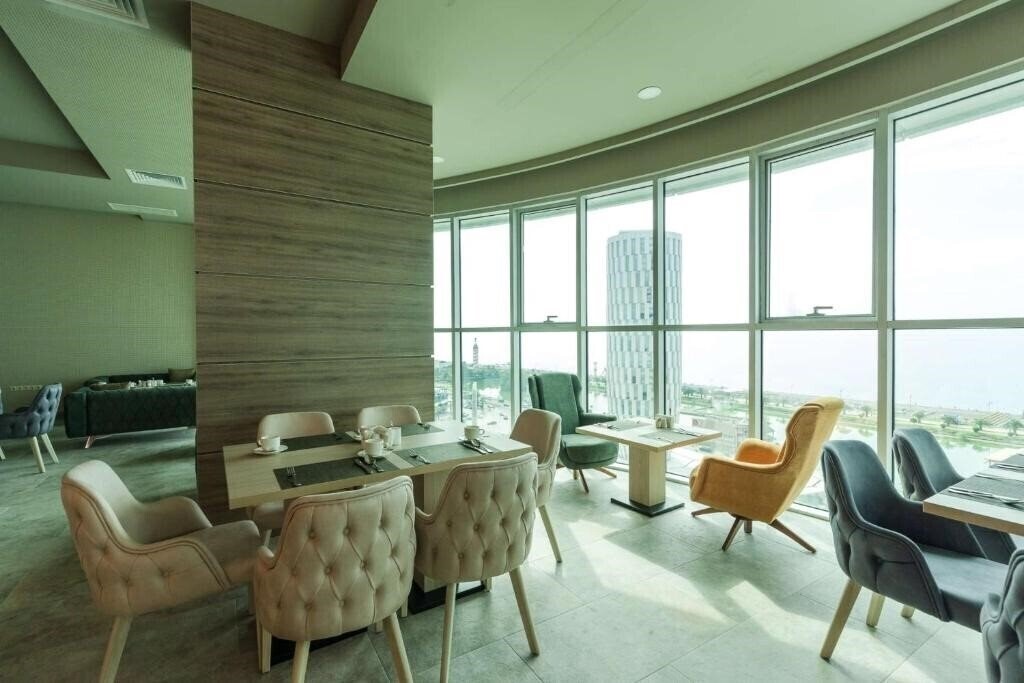 Территория Best Western Premier Batumi 3*