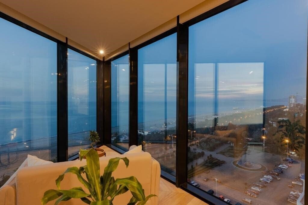 Апартаменти Miramar Luxury Residences 5*