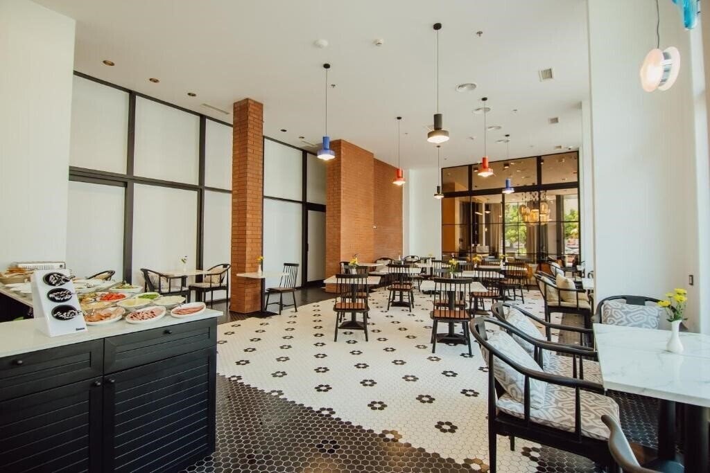 Территория Graphic Hotel Batumi 4*