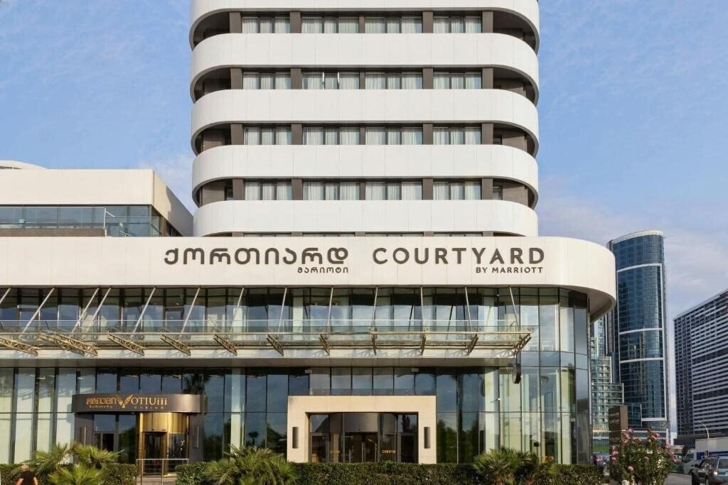 Панорама Courtyard By Marriott Batumi 4*