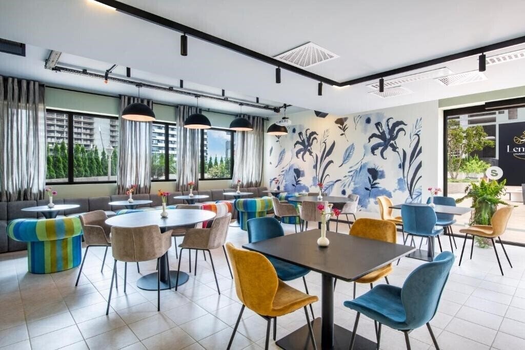 Картинка Steps Batumi Hotel & Suites 4*