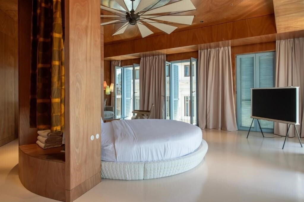 Фотографія Rooms Hotel Batumi 5*