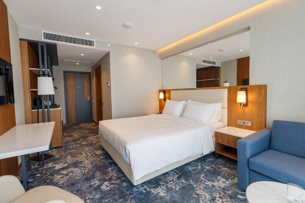 Панорама Piazza Epigraph 4*