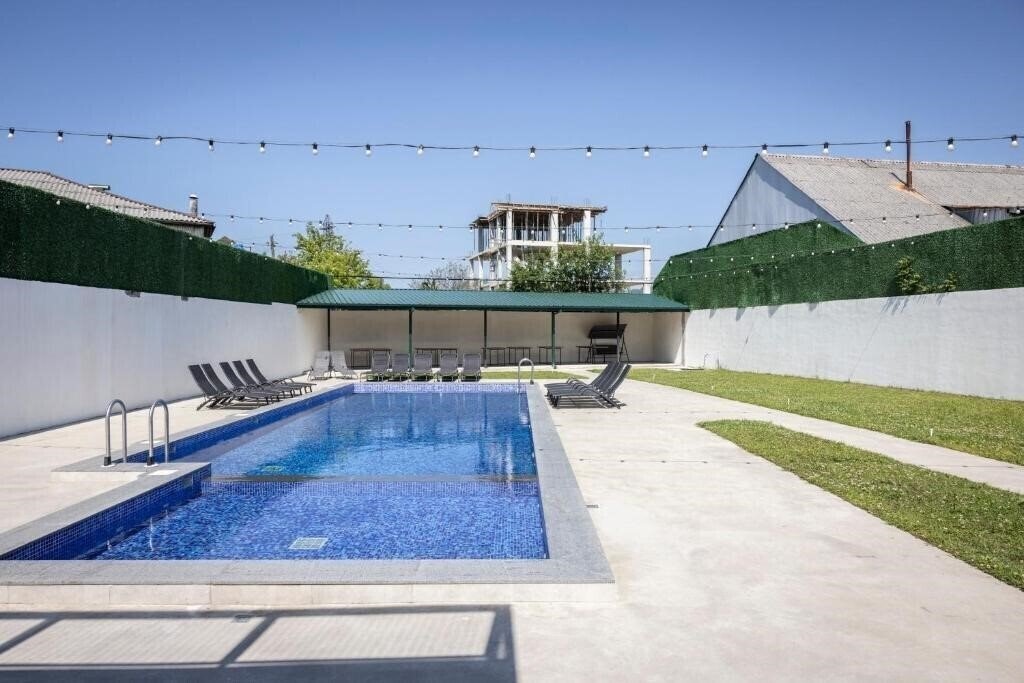 Отель Gardenville Batumi 4*