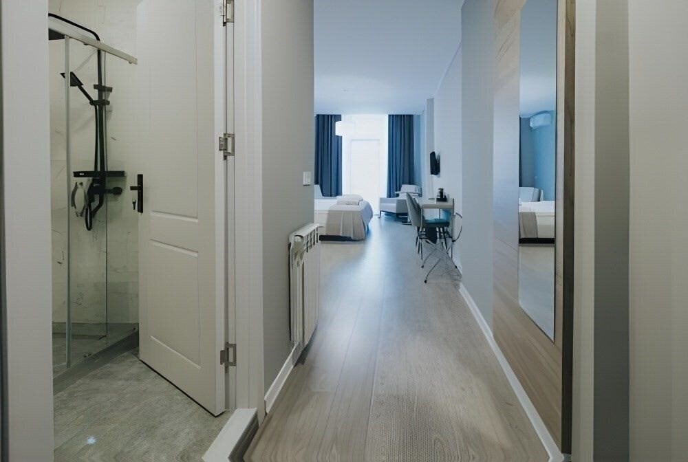 Апартаменты Komunna Luxe Hotel & Apartments 4*