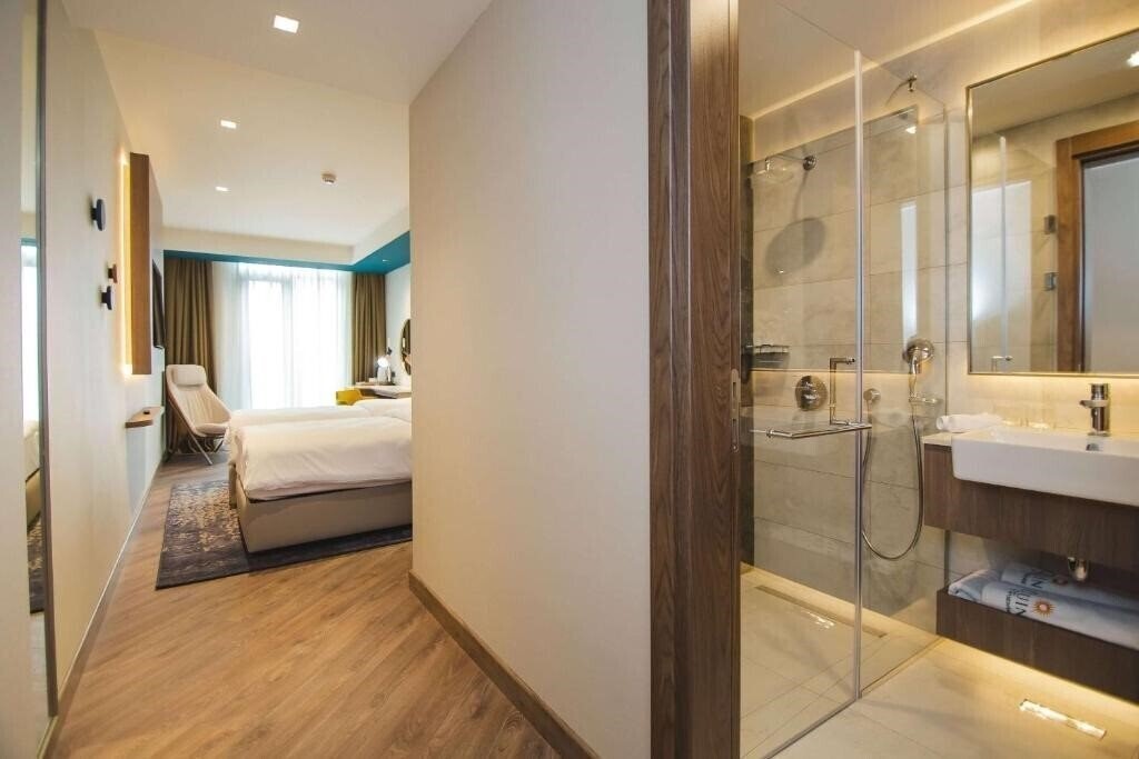 Панорама La Quinta by Wyndham Batumi 5*