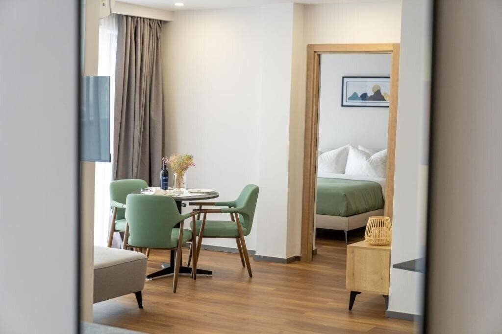 Апартаменти Blue Sky Apart Hotel 4*