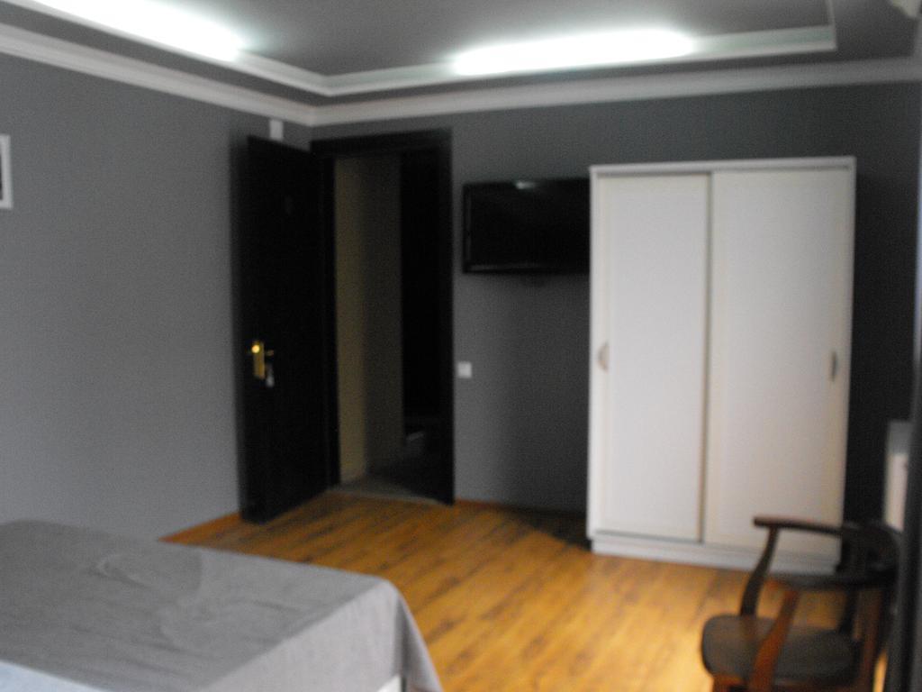 Апартаменти Old City Hotel 3*