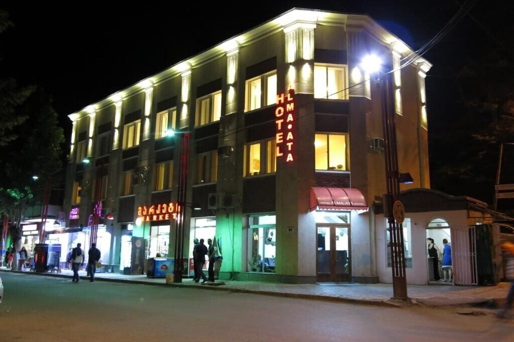 Апартаменти Alma-Ata 3*