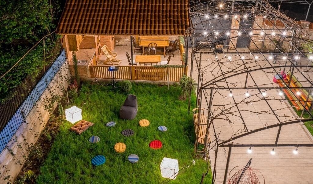 Отель Rivendell Hotel 2*