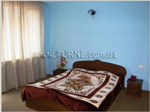 Апартаменти Merry Guest House 2*