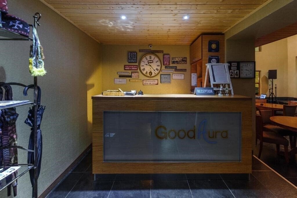 Апартаменти Good Aura 4*