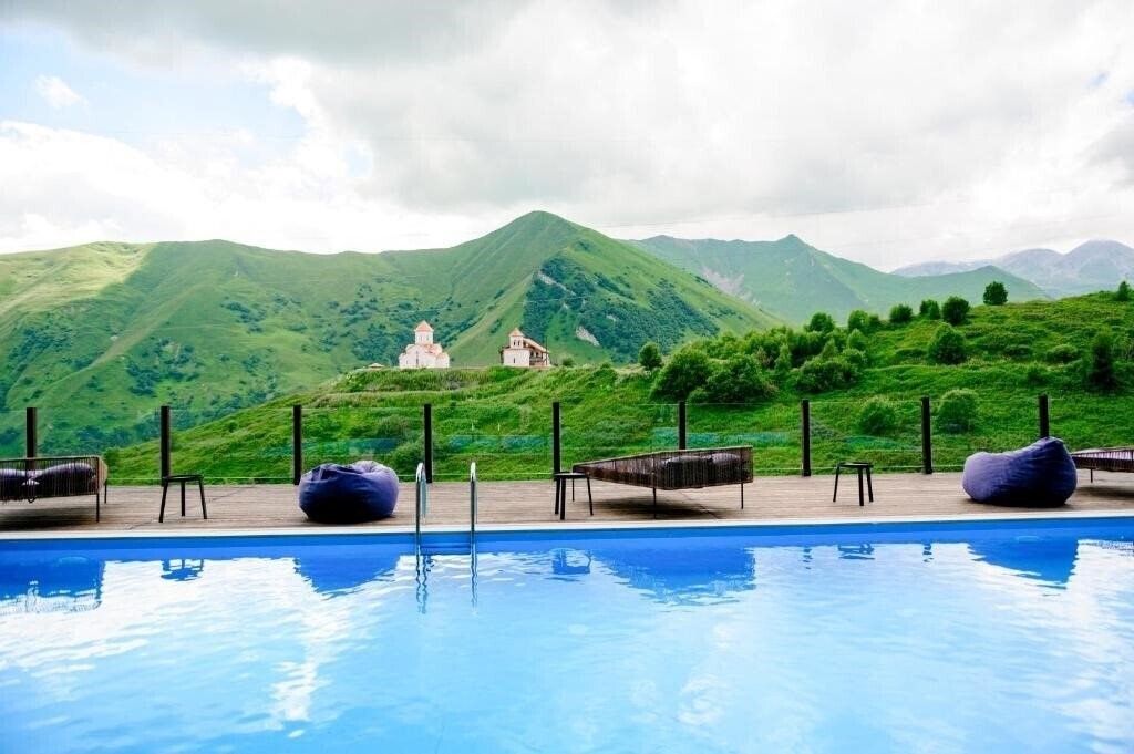Панорама Hotel Roshe Gudauri 4*