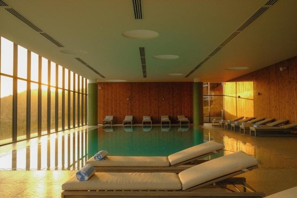 Панорама Kvareli Lake Resort 3*