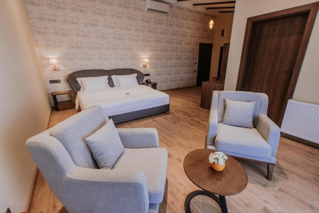 Панорама Boutique Hotel Kviria 4*