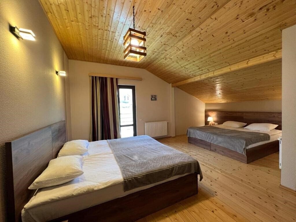 Фото Hotel Axien 3*