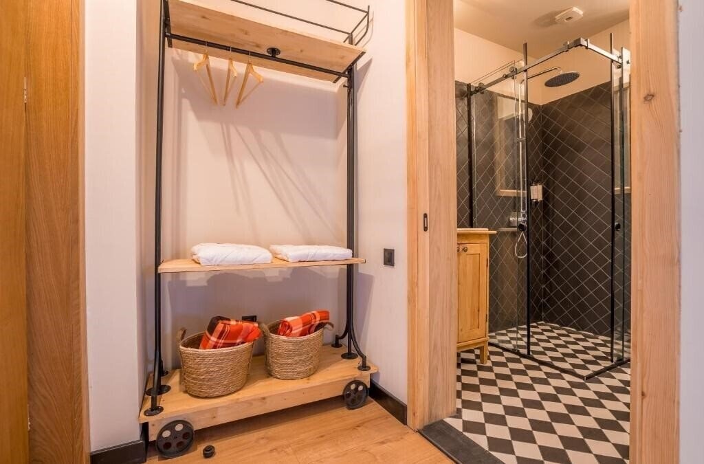 Панорама Hotel 1740 3*