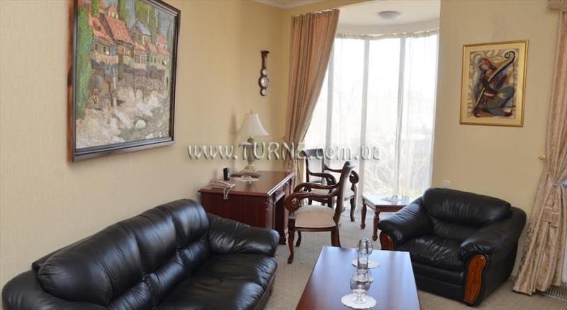 Готель Aetees Palace 4*