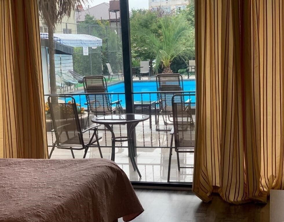 Панорама Hotel Amigo Rustaveli 2*