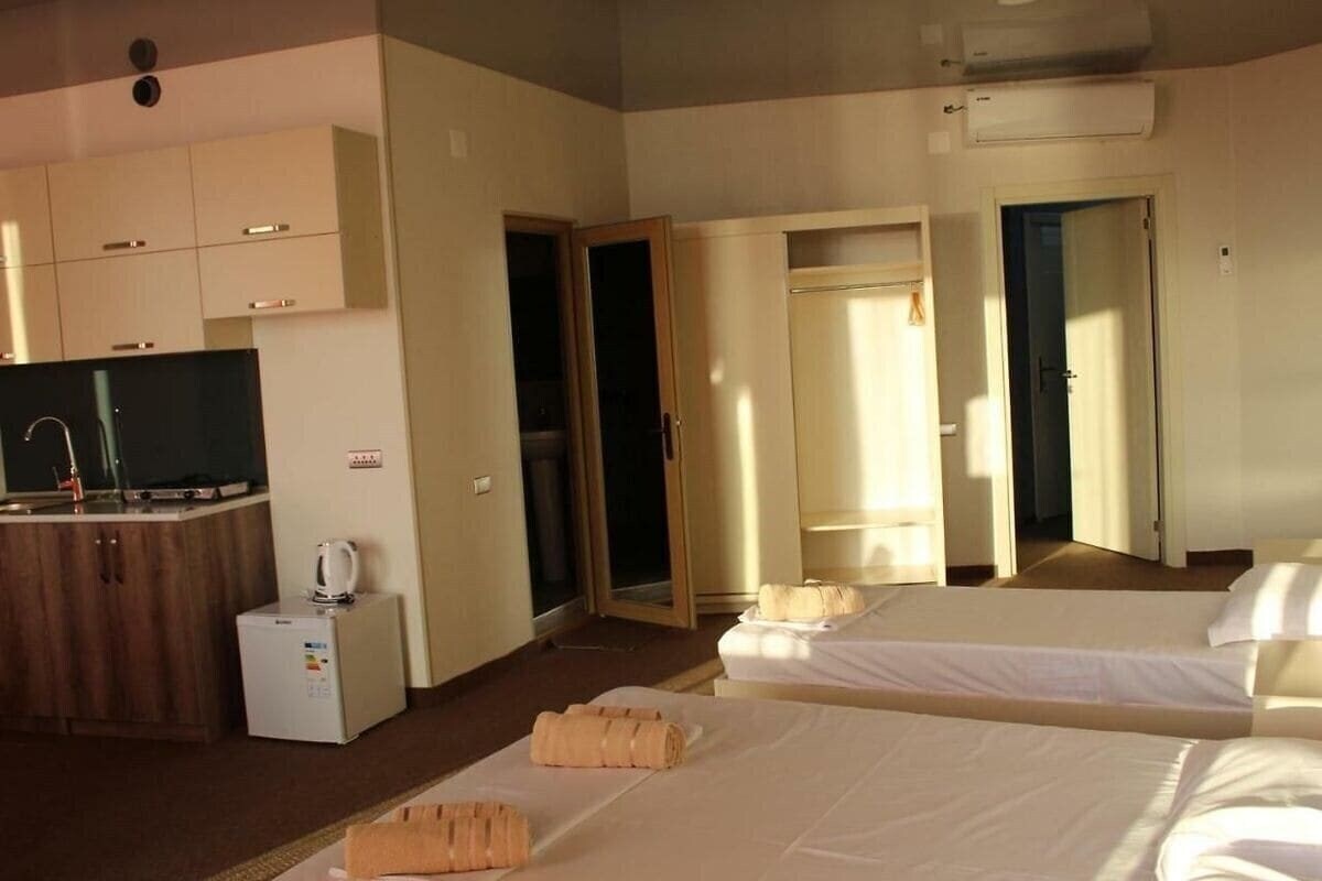 Територія Comfort Inn 4*