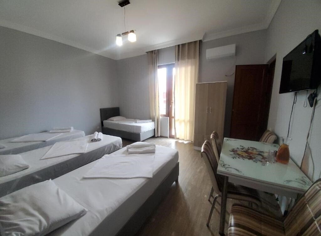 Апартаменти Elite Hotel 3*