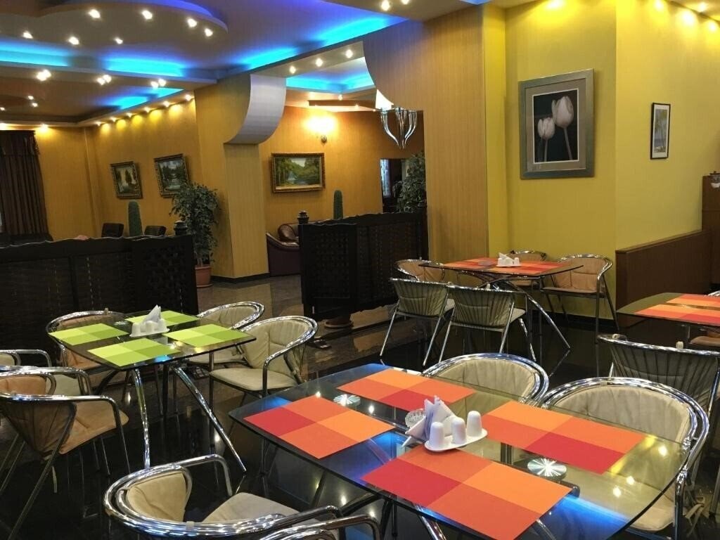 Отель Condori 4*