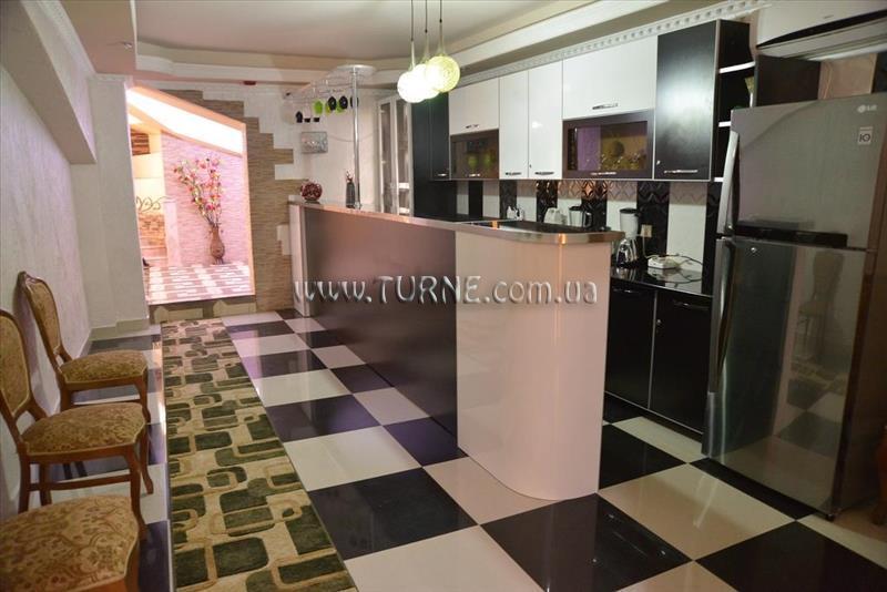 Апартаменти Lux Palace Hotel 1*