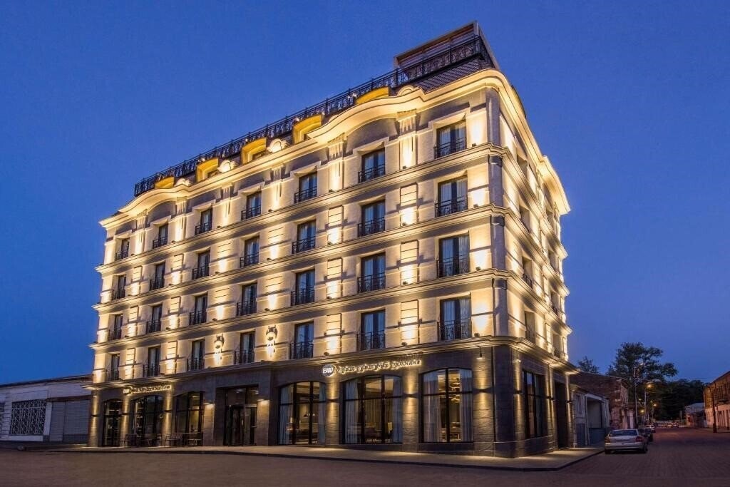 Готель Best Western Kutaisi 4*
