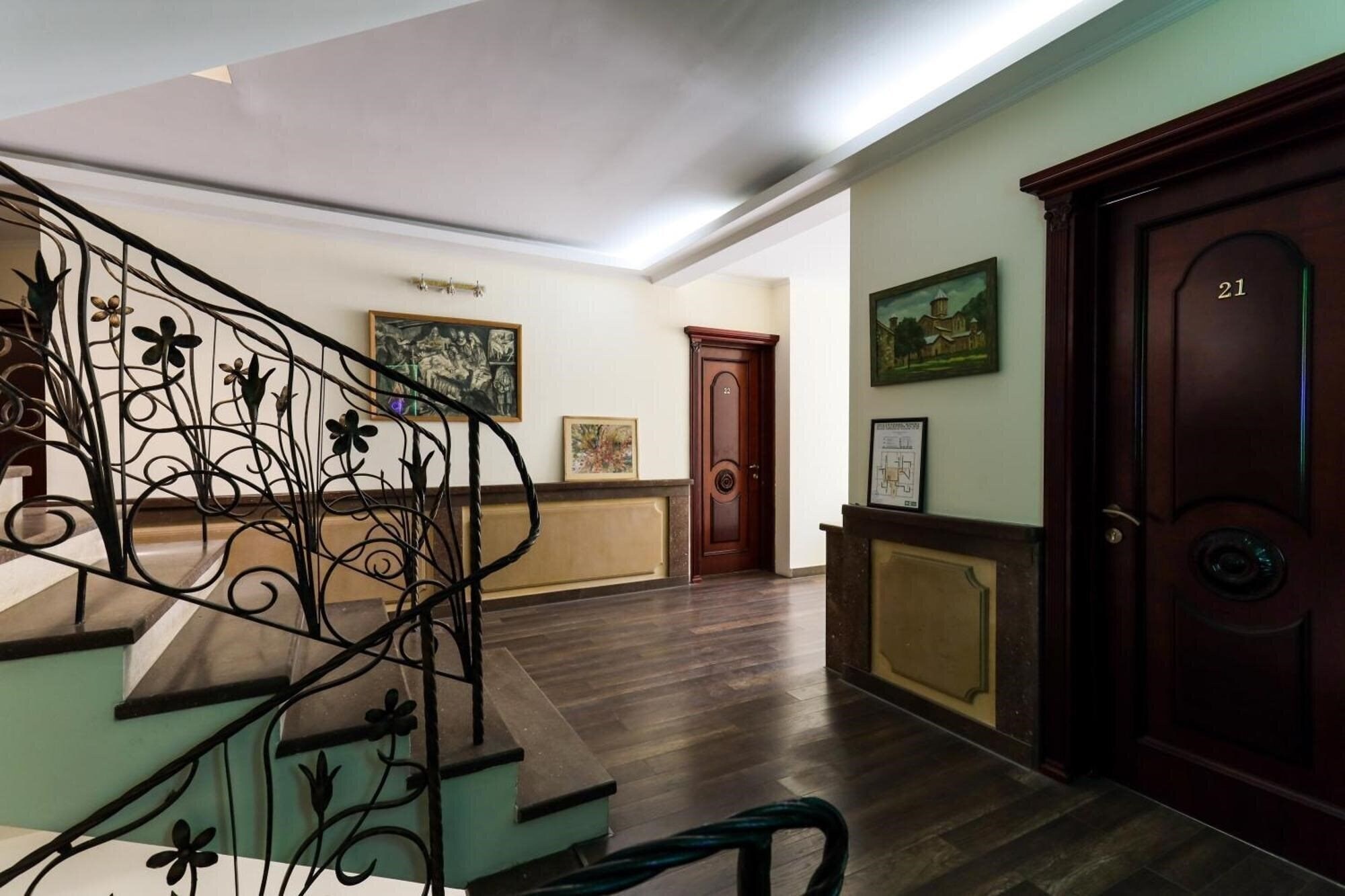 Вид Aeetes Hotel 3*