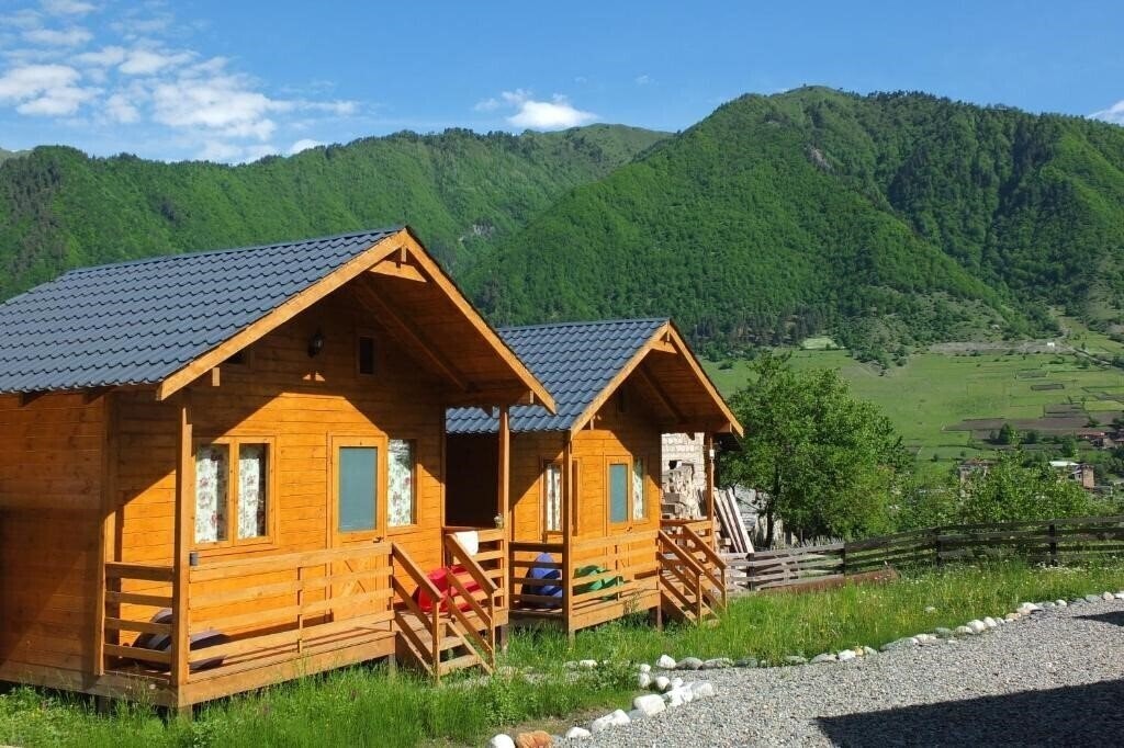 Апартаменти Mountain Cabins 5*